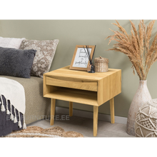 Lae piltide sirvija tammepuidust öökapp