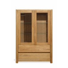 Lae piltide sirvija klaasustega kapp