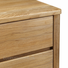 Lae piltide sirvija tammepuidust öökapp