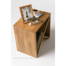 Lae piltide sirvija kahe avatud sahtliga öökapp