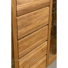 Lae piltide sirvija sahtlitega vitriinkapp tammest