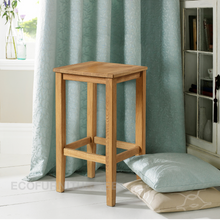 Lae piltide sirvija Tammepuidust baaritaburet Provans